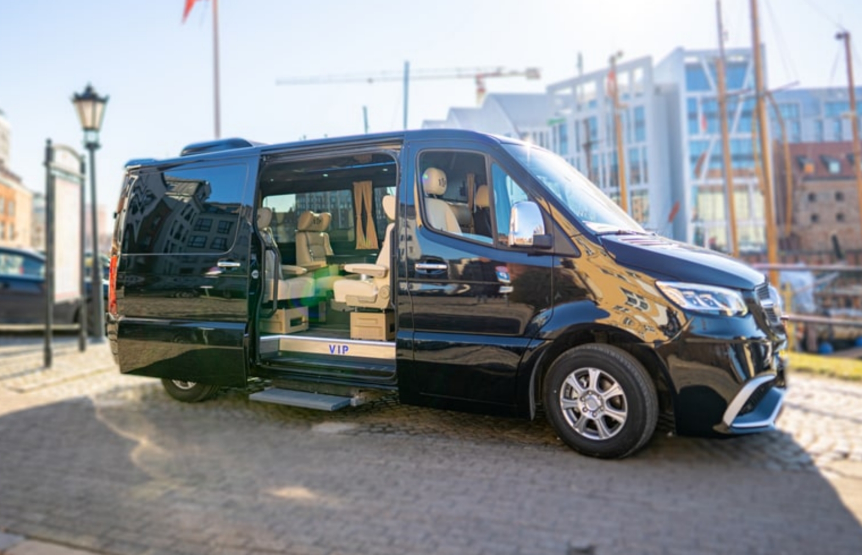 Mercedes Benz VIP Sprinter